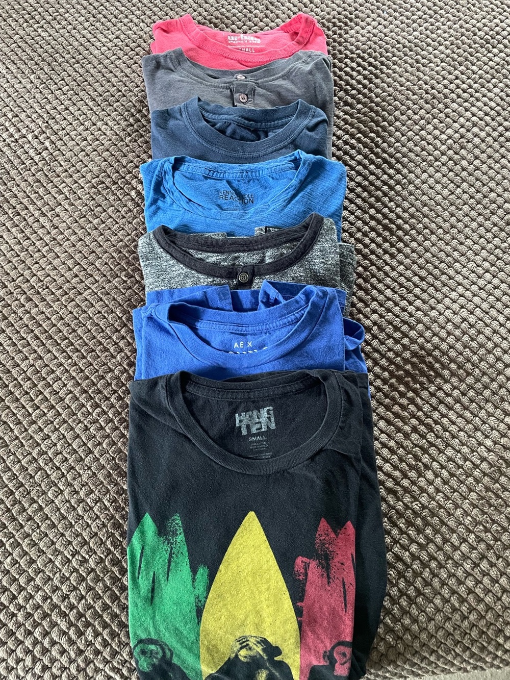 Lot of 7 Boys Youth Small Short Sleeve T-Shirts